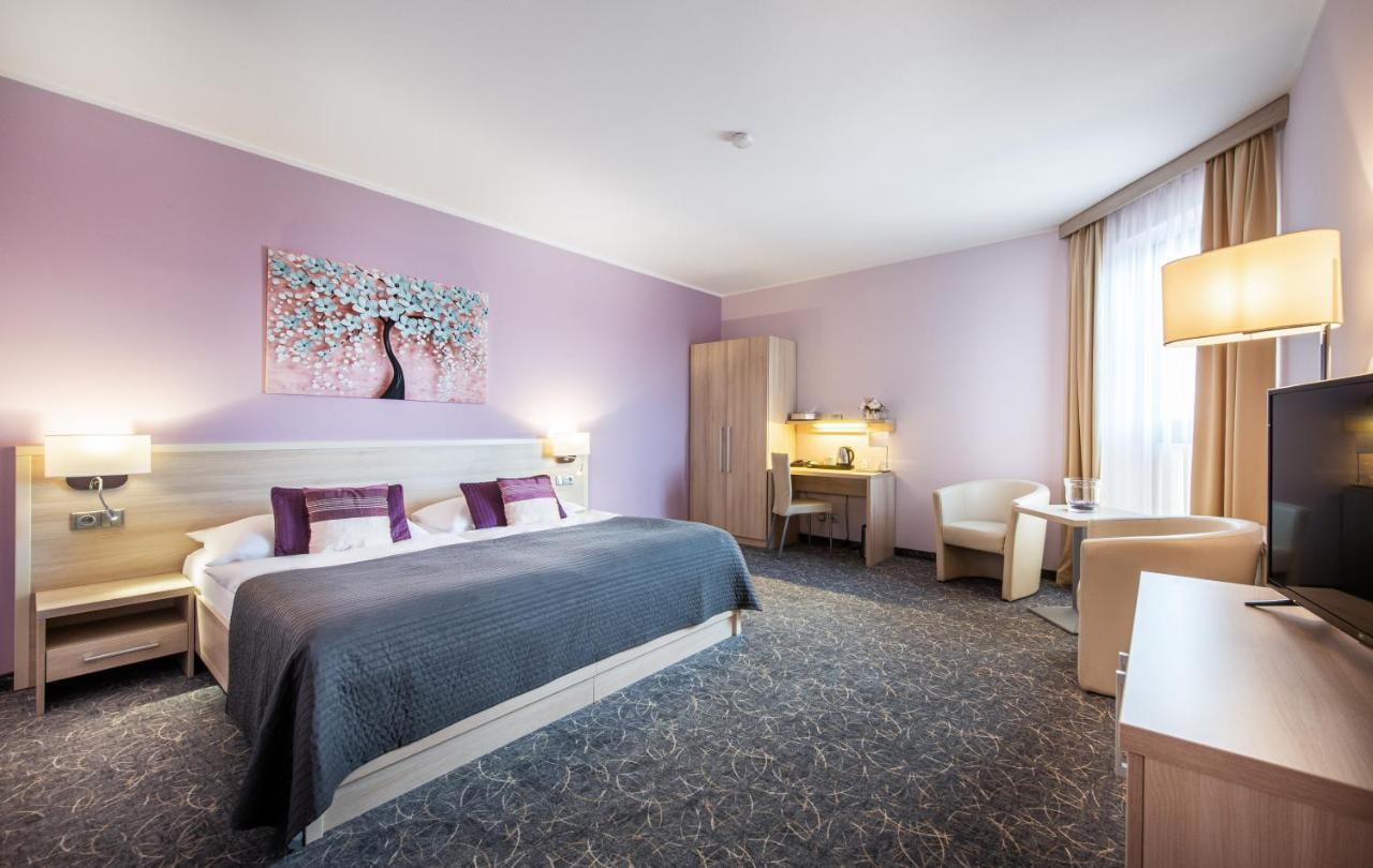 אוהרסקה הראדיסטה Hotel Mlynska מראה חיצוני תמונה