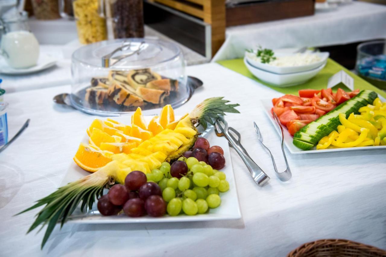 אוהרסקה הראדיסטה Hotel Mlynska מראה חיצוני תמונה