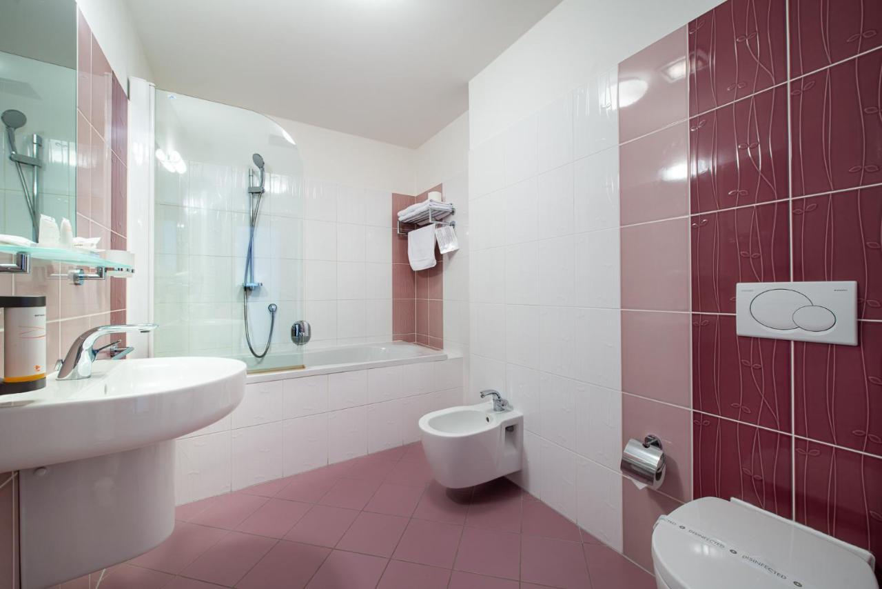 אוהרסקה הראדיסטה Hotel Mlynska מראה חיצוני תמונה